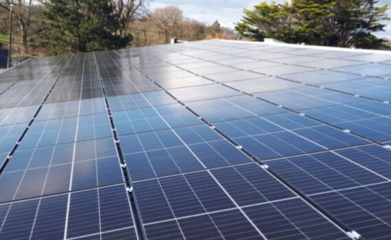 découvrez nos panneaux solaires professionnels, une solution durable et efficace pour votre entreprise. optimisez votre consommation d'énergie et réduisez vos coûts tout en contribuant à la protection de l'environnement. contactez-nous pour un devis personnalisé et des conseils d'experts !