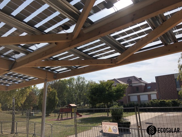 découvrez notre préau solaire, un espace extérieur innovant qui allie confort et écologie. profitez d'une ambiance agréable tout en préservant l'environnement grâce à une source d’énergie renouvelable. idéal pour les loisirs en plein air et les rencontres conviviales.