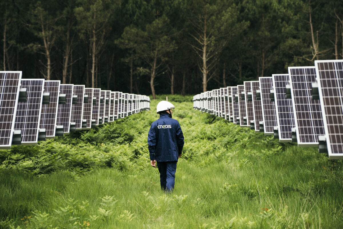 découvrez nos solutions de raccordement solaire pour optimiser l'intégration de votre système photovoltaïque. profitez d'une installation efficace et en conformité avec les normes en vigueur, tout en maximisant votre production d'énergie renouvelable.