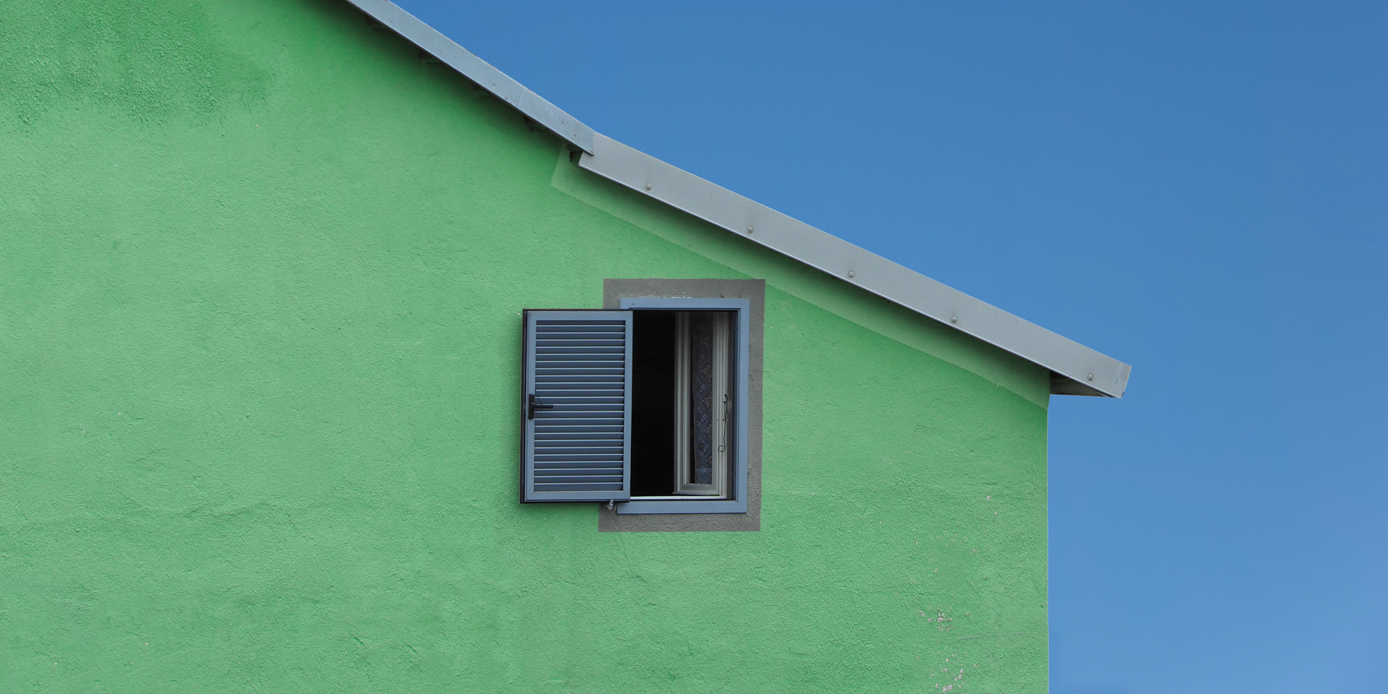 découvrez les nouvelles exigences de la rt 2020 pour l'électricité et améliorez la performance énergétique de votre bâtiment. informez-vous sur les normes à respecter et les solutions pour un habitat plus écologique et économique.