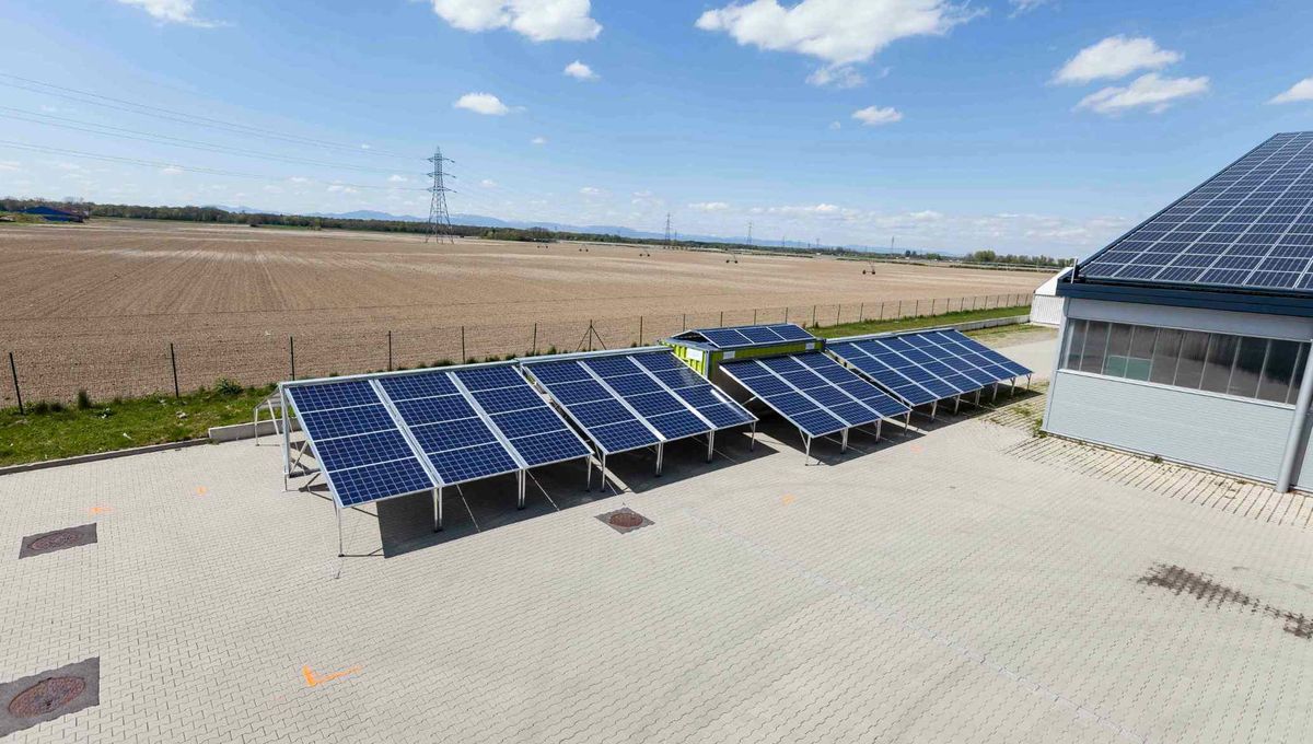 découvrez les solutions innovantes du solaire mobile pour une énergie durable où que vous soyez. profitez d'une autonomie énergétique grâce à des panneaux solaires portables et légers, idéals pour vos aventures en plein air ou vos besoins de secours. transformez votre mode de vie avec le solaire mobile.