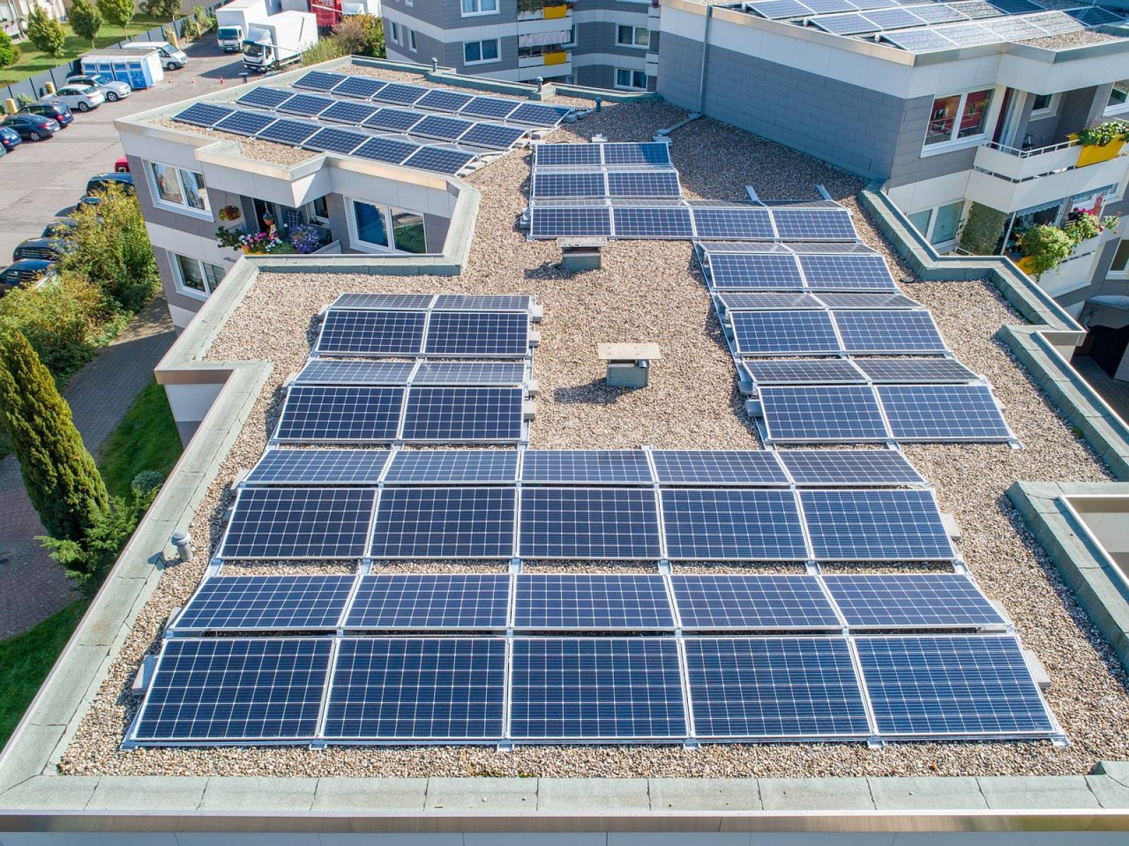 découvrez les tarifs du solaire urbain et comment profiter des énergies renouvelables dans votre ville. comparez les offres et explorez les options économiques pour une installation solaire efficace.