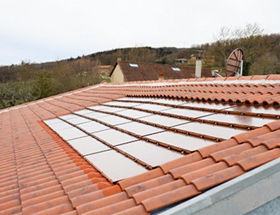 découvrez les avantages de la toiture solaire pour une énergie durable et économique. optimisez votre consommation d'énergie tout en préservant l'environnement grâce à des solutions de toiture innovantes et esthétiques.