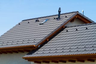 découvrez les tuiles solaires, une solution innovante pour allier esthétique et énergies renouvelables. transformez votre toit en source d'énergie durable tout en préservant l'harmonie de votre maison. optez pour une architecture moderne et respectueuse de l'environnement.