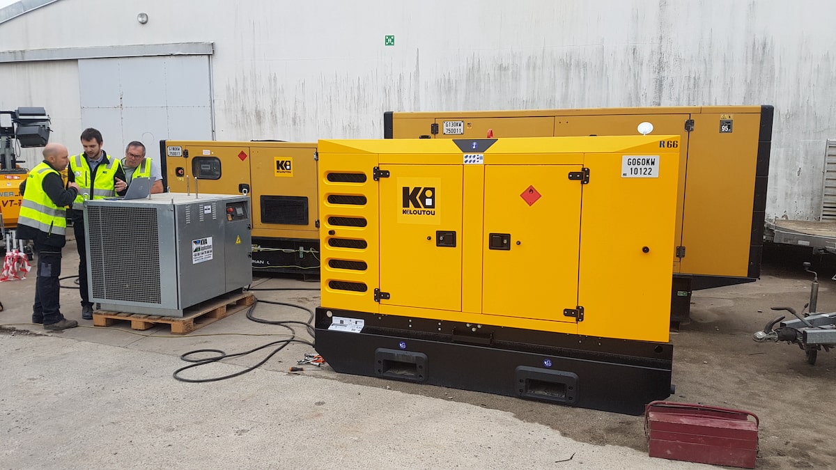 découvrez comment fonctionne un groupe électrogène, ses composants essentiels, et son rôle crucial dans la production d'électricité autonome. apprenez à optimiser son utilisation pour garantir une source d'énergie fiable en toutes circonstances.