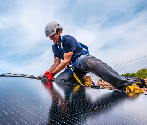 découvrez les avantages des panneaux solaires pour une énergie renouvelable et durable. optimisez votre facture d'électricité tout en contribuant à la protection de l'environnement grâce à l'installation de panneaux solaires performants.