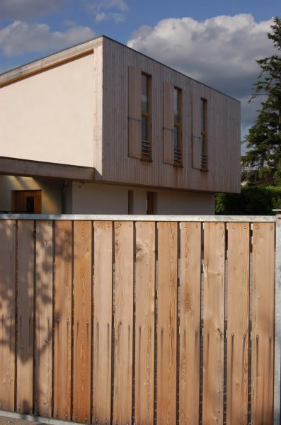 découvrez notre guide complet sur les prix des hangars en bois. comparez les options disponibles, les matériaux, et trouvez le hangar en bois idéal pour vos besoins, le tout à des prix compétitifs. ne manquez pas nos conseils pour optimiser votre investissement.