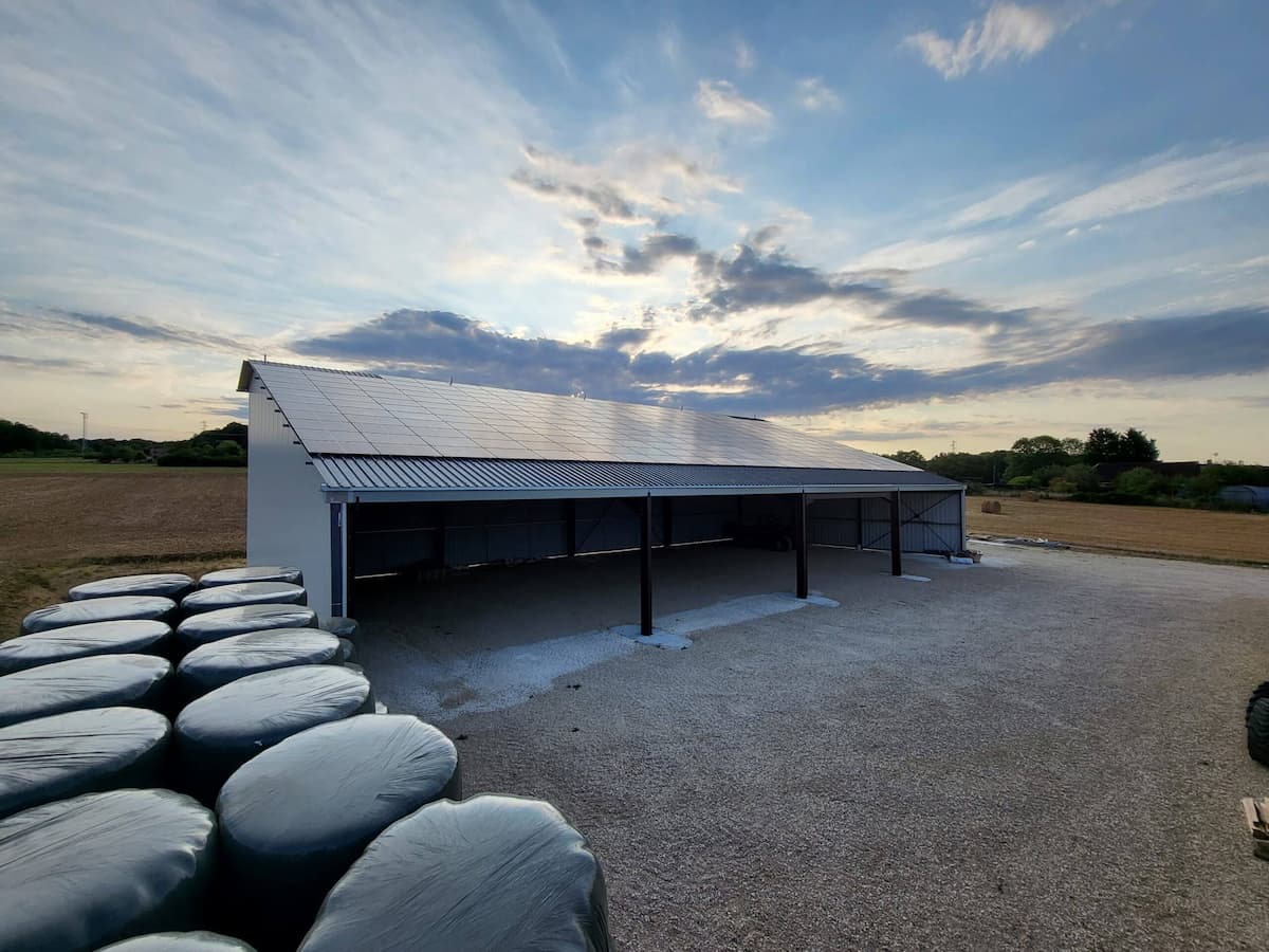 découvrez l'opportunité de la revente photovoltaïque : maximisez vos profits en vendant l'électricité produite par vos panneaux solaires. apprenez tout sur les avantages, les démarches et les réglementations en vigueur pour rentabiliser votre investissement tout en contribuant à une énergie durable.