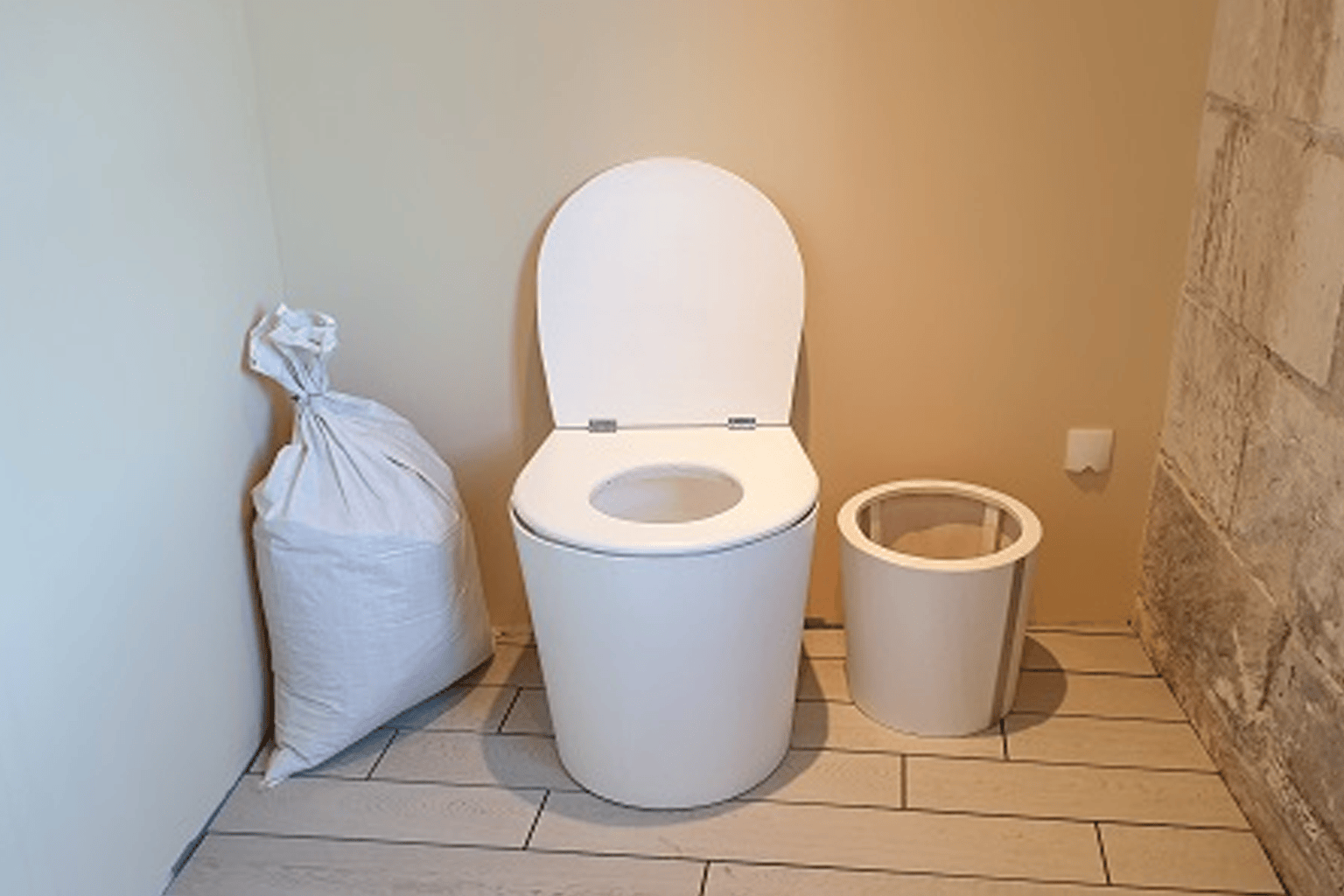 découvrez nos conseils et astuces pour des toilettes toujours impeccables. améliorez l'hygiène et le confort de votre salle de bain avec nos astuces d'entretien et des solutions pratiques.