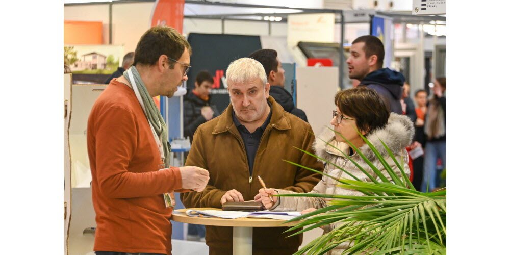 découvrez au salon planète et énergies comment les experts en photovoltaïque démystifient les idées reçues et révolutionnent le secteur des énergies renouvelables.
